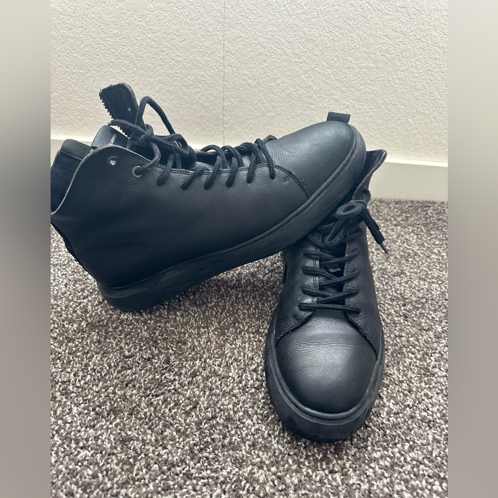 It’s in good condition size10